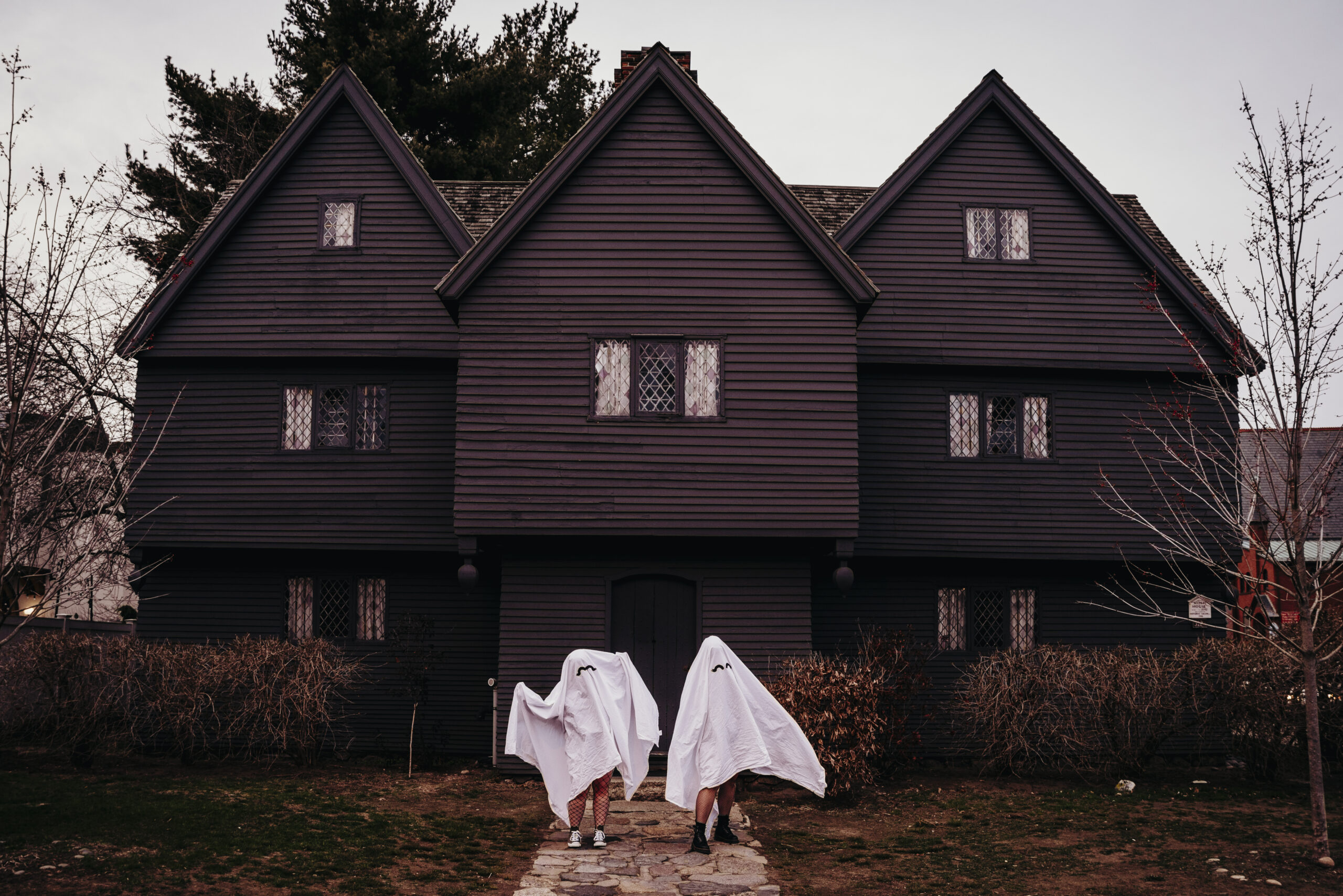 Spooky Girls Photoshoot in Downtown Salem at the Witch House